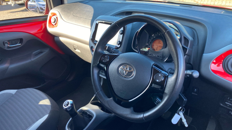 Toyota Aygo 1.0 VVT-i X-Plore 5dr Petrol Hatchback